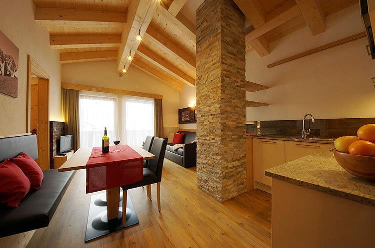 Ciasa Wallis バディーア 部屋 写真