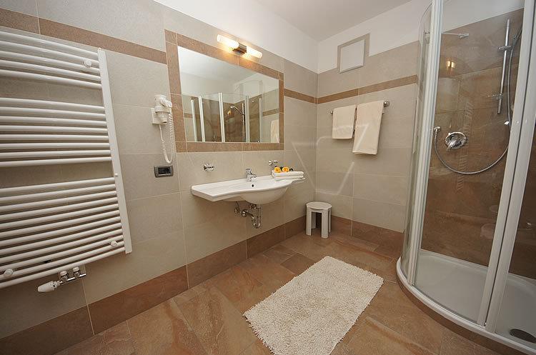 Ciasa Wallis バディーア 部屋 写真