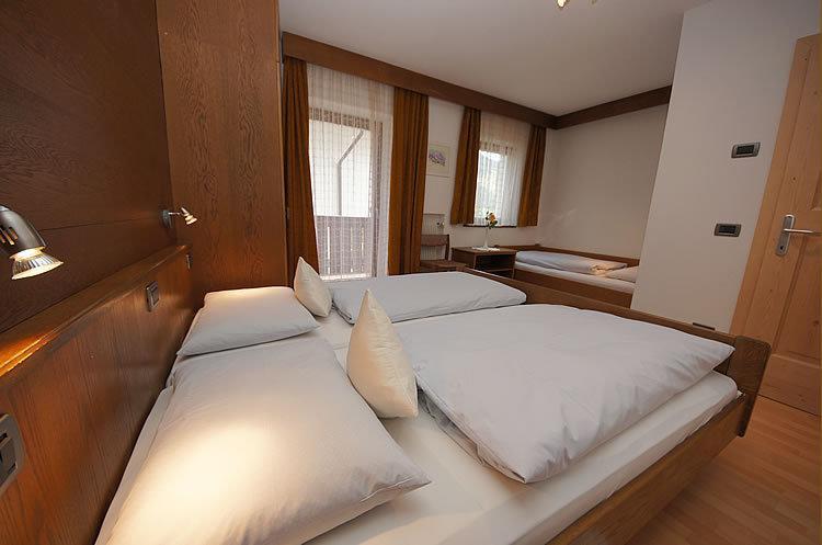 Ciasa Wallis バディーア 部屋 写真